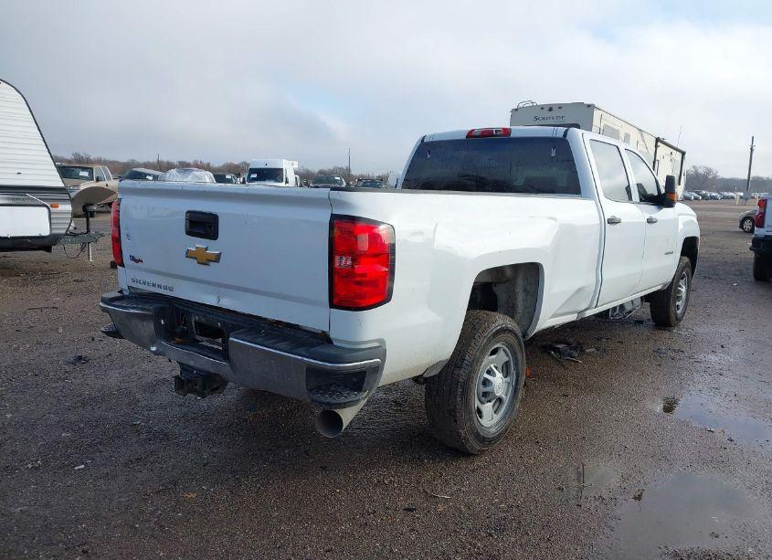 Photo 4 of 2018 Chevrolet Silverado 2500HD WT (VIN 1GC1CUEY1JF246913)