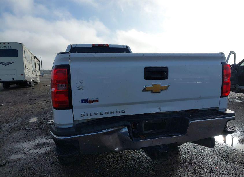 Photo 6 of 2018 Chevrolet Silverado 2500HD WT (VIN 1GC1CUEY1JF246913)