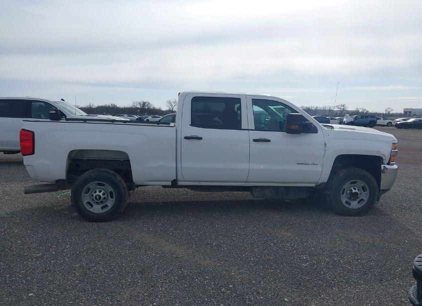 Photo 13 of 2017 Chevrolet Silverado 2500HD WT (VIN 1GC1CUEY3HF215091)