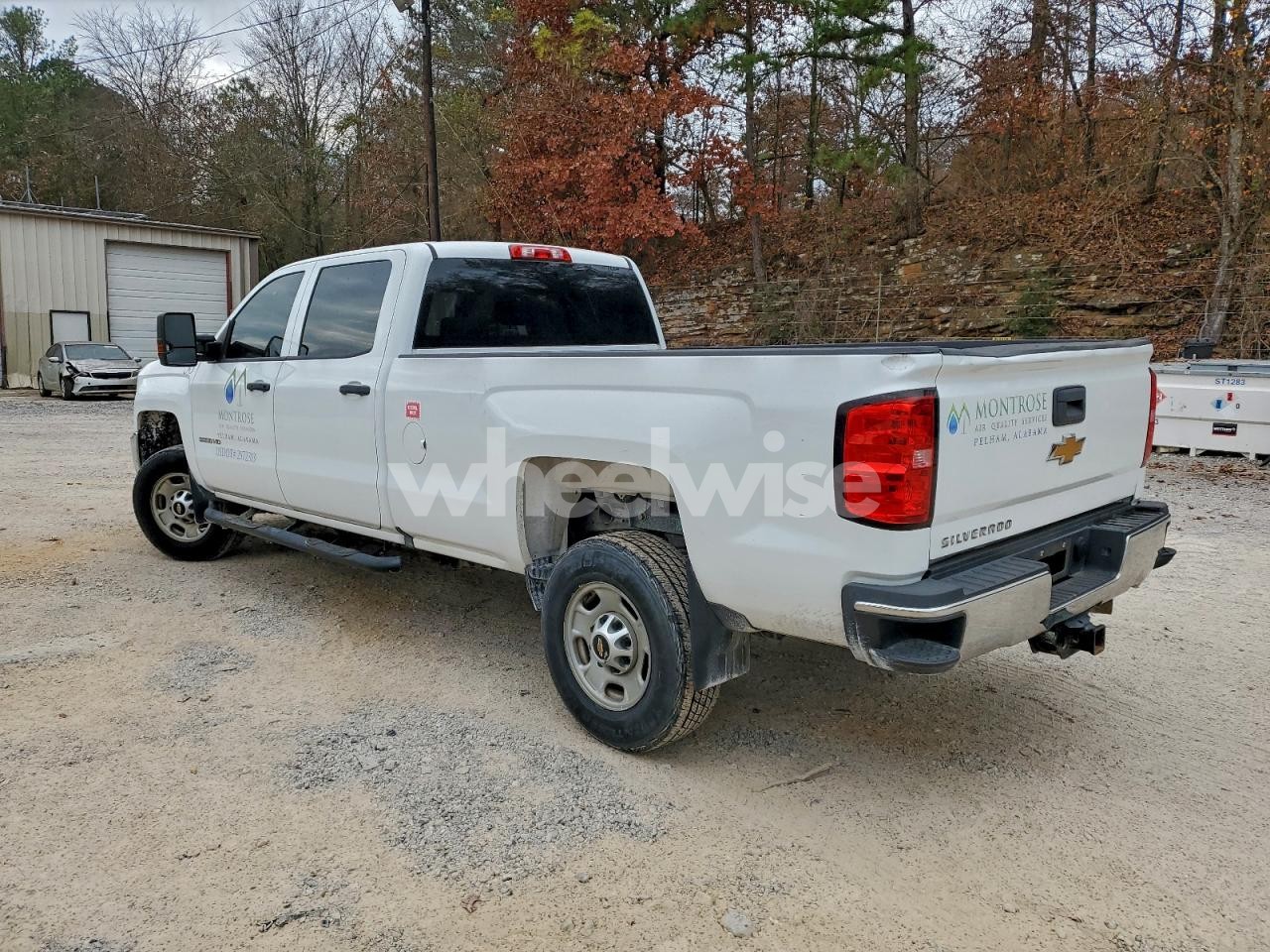 Photo 2 of 2018 CHEVROLET SILVERADO C2500 HEAVY DUTY (VIN 1GC1CUEY4JF237137)