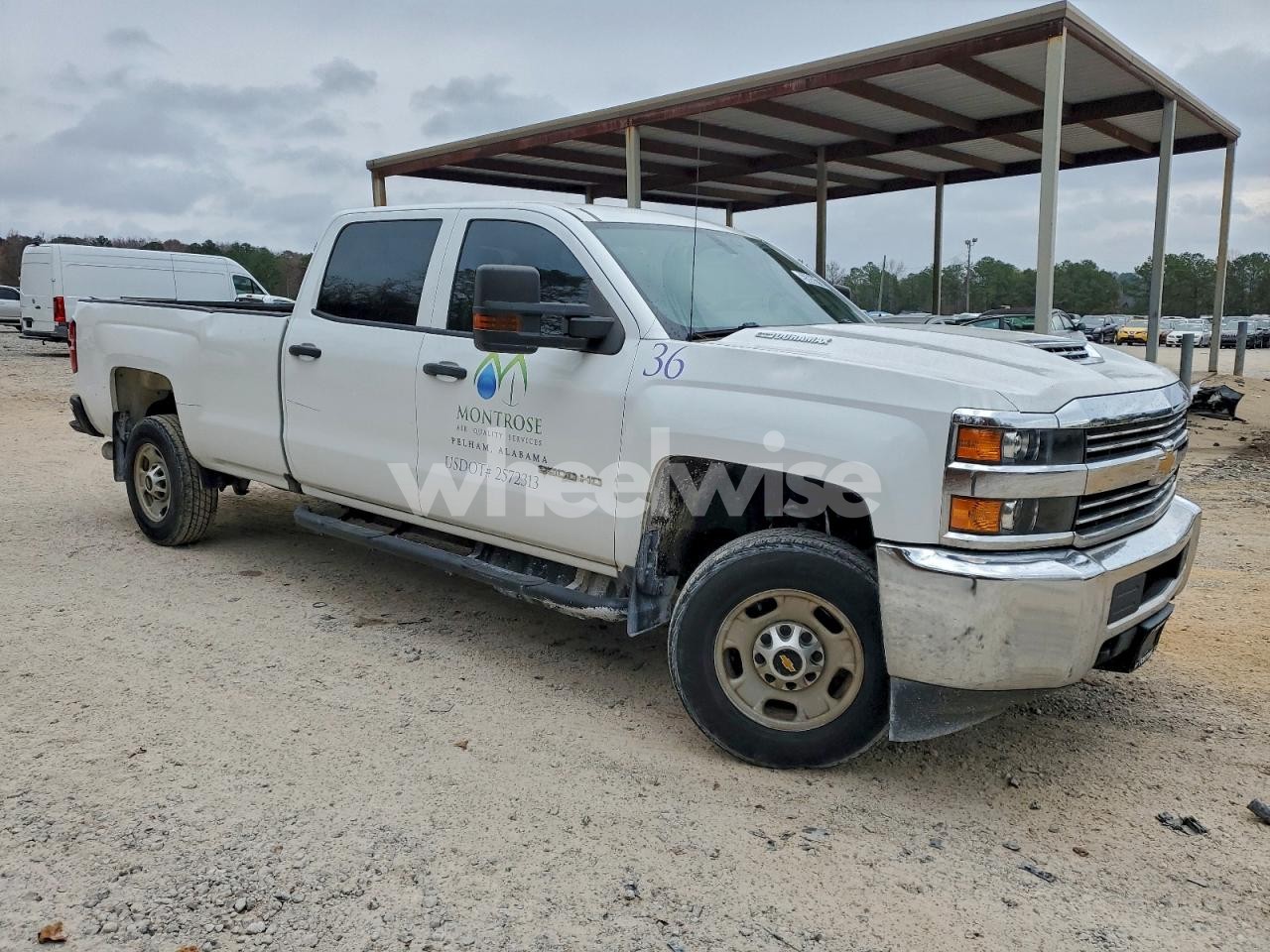 Photo 4 of 2018 CHEVROLET SILVERADO C2500 HEAVY DUTY (VIN 1GC1CUEY4JF237137)