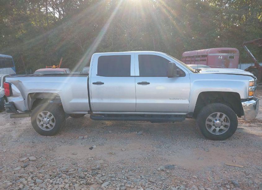 Photo 13 of 2017 Chevrolet Silverado 2500HD WT (VIN 1GC1CUEY9HF155608)