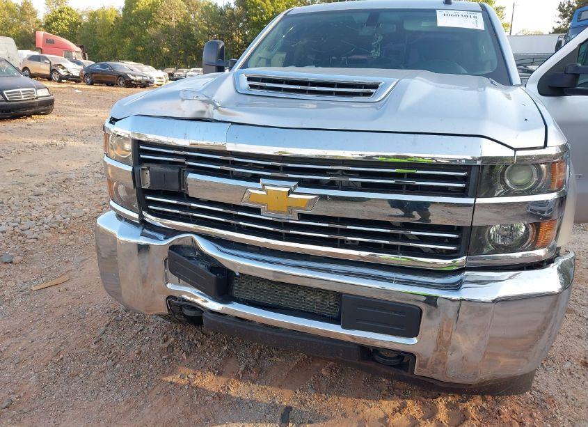 Photo 6 of 2017 Chevrolet Silverado 2500HD WT (VIN 1GC1CUEY9HF155608)
