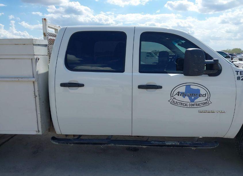 Photo 13 of 2011 Chevrolet Silverado 2500HD WORK TRUCK (VIN 1GC1CVCG3BF196422)