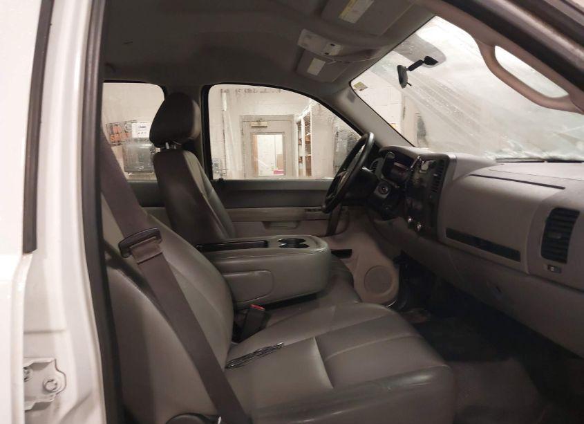 Photo 5 of 2013 Chevrolet Silverado 2500HD WORK TRUCK (VIN 1GC1CVCGXDF124605)