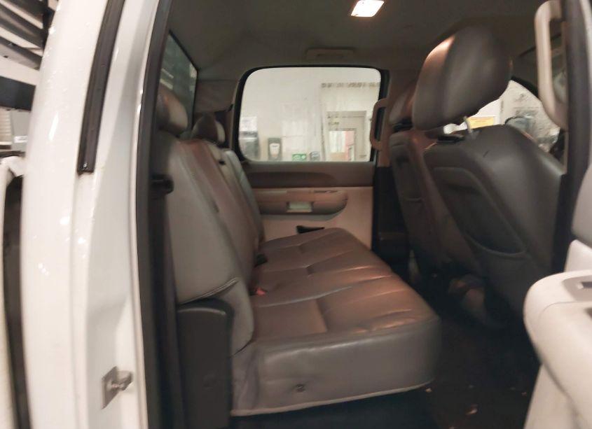 Photo 8 of 2013 Chevrolet Silverado 2500HD WORK TRUCK (VIN 1GC1CVCGXDF124605)