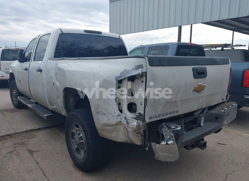 Photo 3 of 2014 Chevrolet Silverado 2500HD WORK TRUCK (VIN 1GC1CVCGXEF116392)