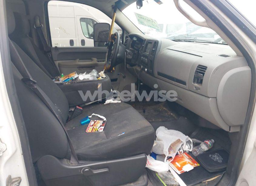 Photo 5 of 2014 Chevrolet Silverado 2500HD WORK TRUCK (VIN 1GC1CVCGXEF116392)