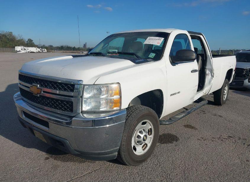 Photo 2 of 2014 Chevrolet Silverado 2500HD WORK TRUCK (VIN 1GC1CVCGXEF148548)