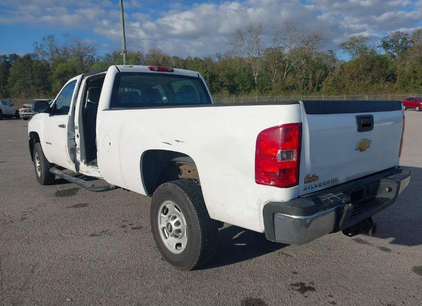 Photo 3 of 2014 Chevrolet Silverado 2500HD WORK TRUCK (VIN 1GC1CVCGXEF148548)