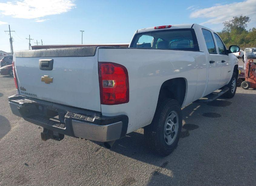 Photo 4 of 2014 Chevrolet Silverado 2500HD WORK TRUCK (VIN 1GC1CVCGXEF148548)