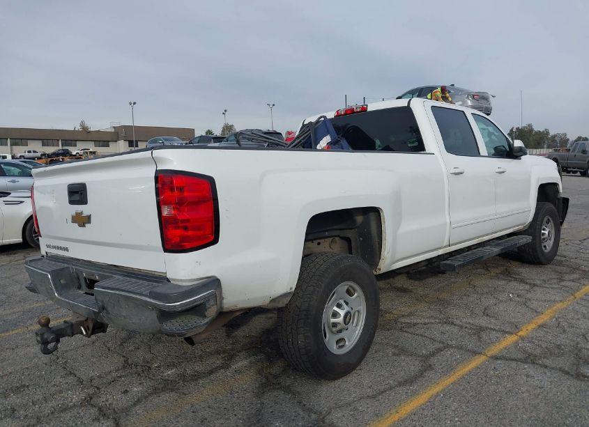 Photo 4 of 2015 Chevrolet Silverado 2500HD LT (VIN 1GC1CVEG2FF511777)