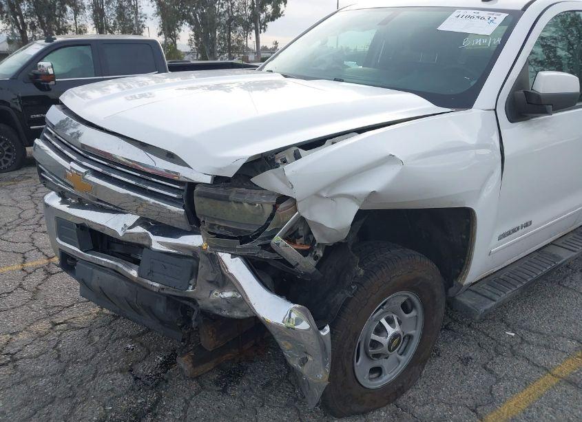 Photo 6 of 2015 Chevrolet Silverado 2500HD LT (VIN 1GC1CVEG2FF511777)