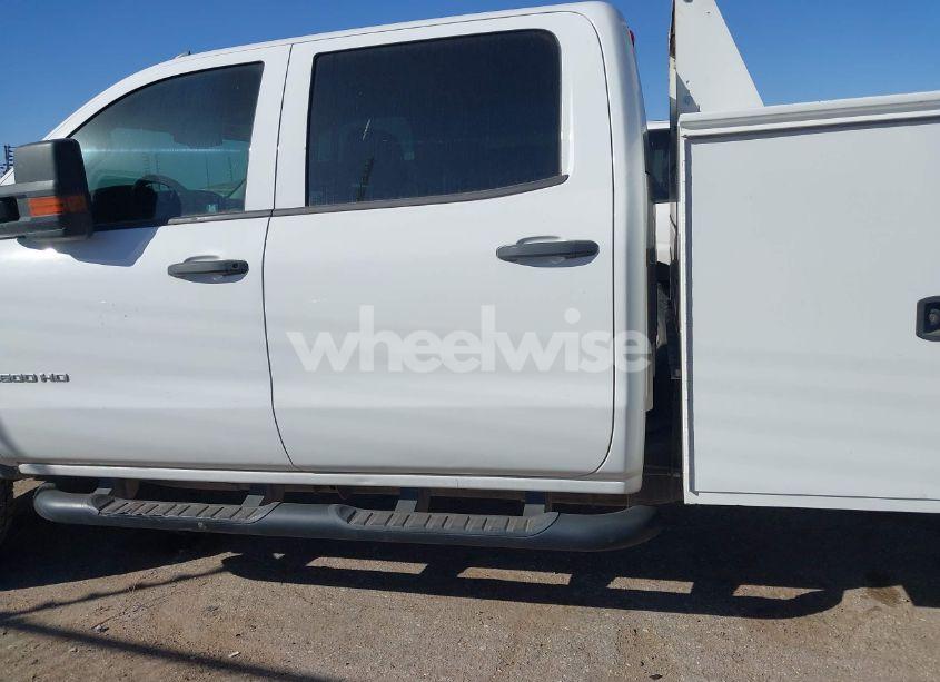 Photo 12 of 2019 Chevrolet Silverado 3500HD WT (VIN 1GC1CVEG7KF126953)
