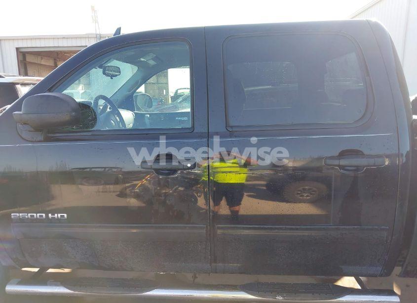 Photo 14 of 2012 Chevrolet Silverado 2500HD LT (VIN 1GC1CXCG8CF228973)