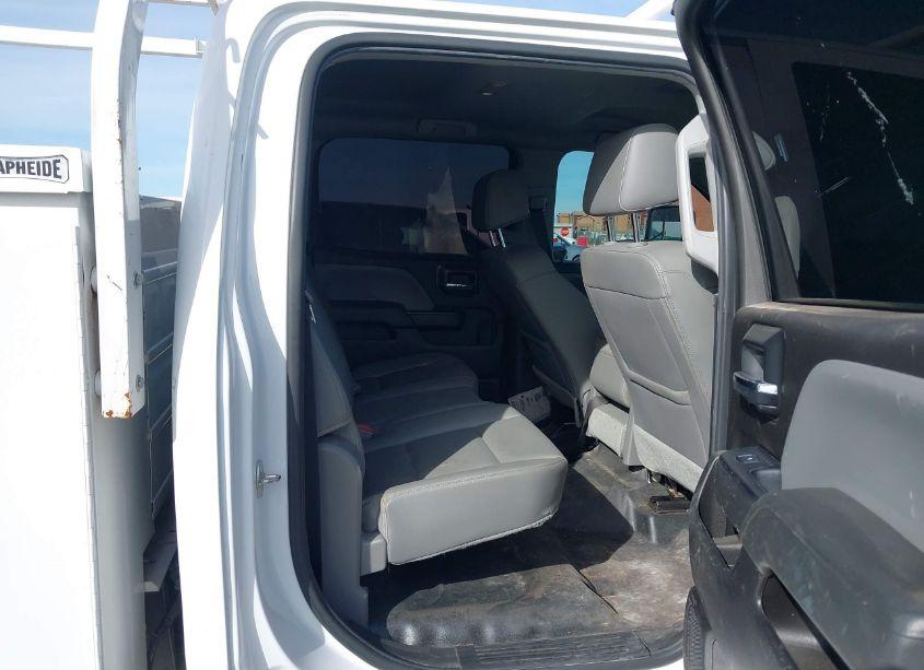 Photo 8 of 2019 Chevrolet Silverado 2500HD WT (VIN 1GC1KREG2KF179764)