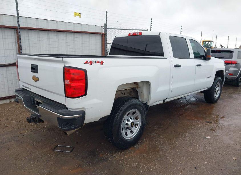 Photo 4 of 2019 Chevrolet Silverado 2500HD WT (VIN 1GC1KREG5KF208786)
