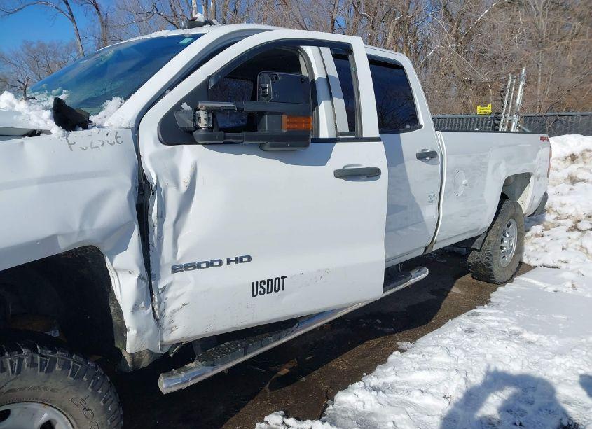 Photo 18 of 2019 Chevrolet Silverado 2500HD WT (VIN 1GC1KREG8KF236081)