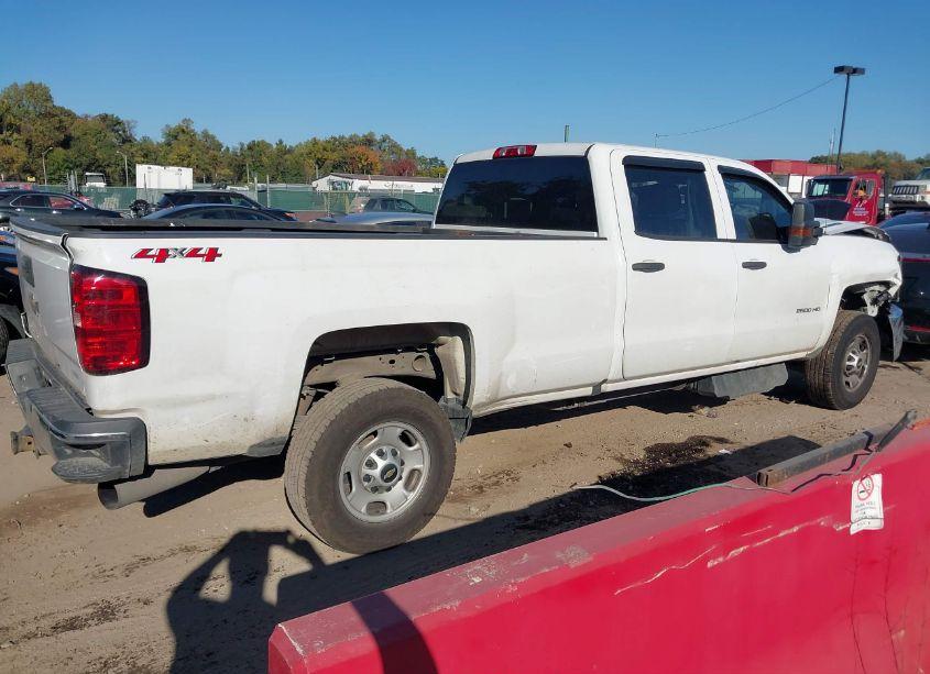 Photo 4 of 2019 Chevrolet Silverado 2500HD WT (VIN 1GC1KREY1KF164620)