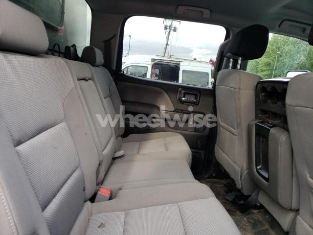 Photo 2 of 2019 CHEVROLET SILVERADO K2500 HEAVY DUTY (VIN 1GC1KREY8KF270739)