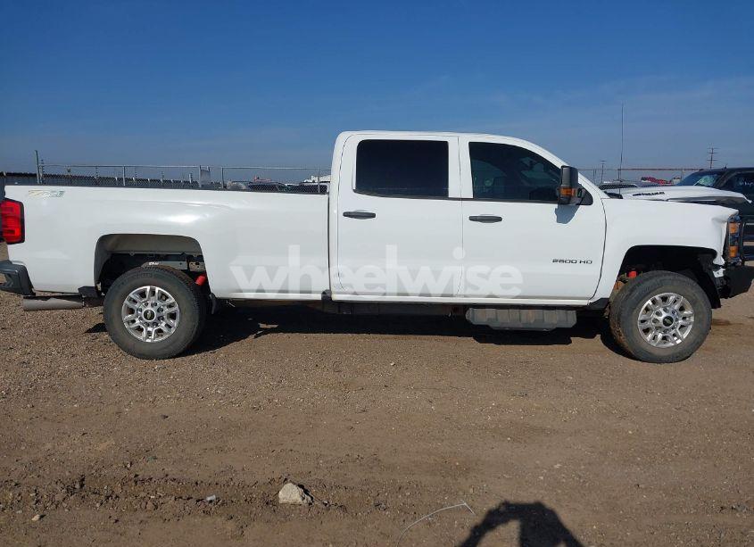 Photo 13 of 2019 Chevrolet Silverado 2500HD WT (VIN 1GC1KREY9KF230248)