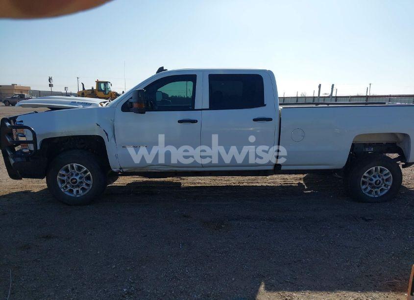 Photo 14 of 2019 Chevrolet Silverado 2500HD WT (VIN 1GC1KREY9KF230248)