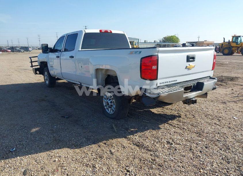 Photo 3 of 2019 Chevrolet Silverado 2500HD WT (VIN 1GC1KREY9KF230248)