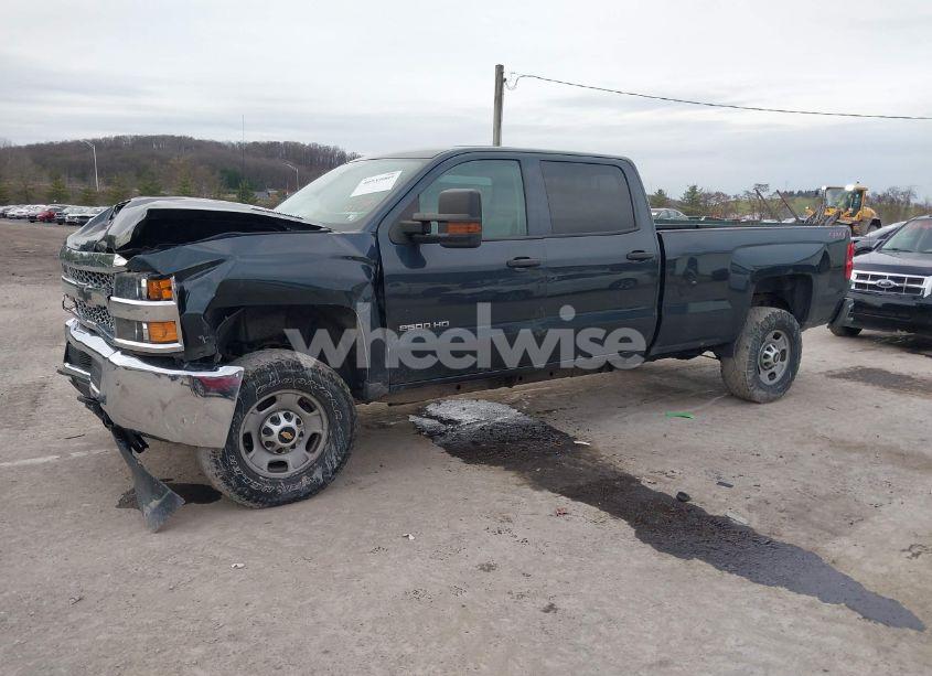 Photo 2 of 2019 Chevrolet Silverado 2500HD WT (VIN 1GC1KREYXKF227732)