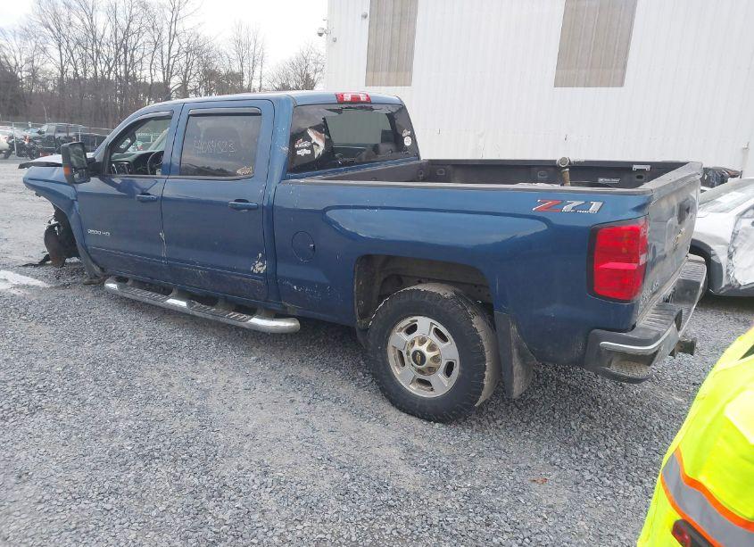 Photo 3 of 2019 Chevrolet Silverado 2500HD LT (VIN 1GC1KSEG0KF134202)