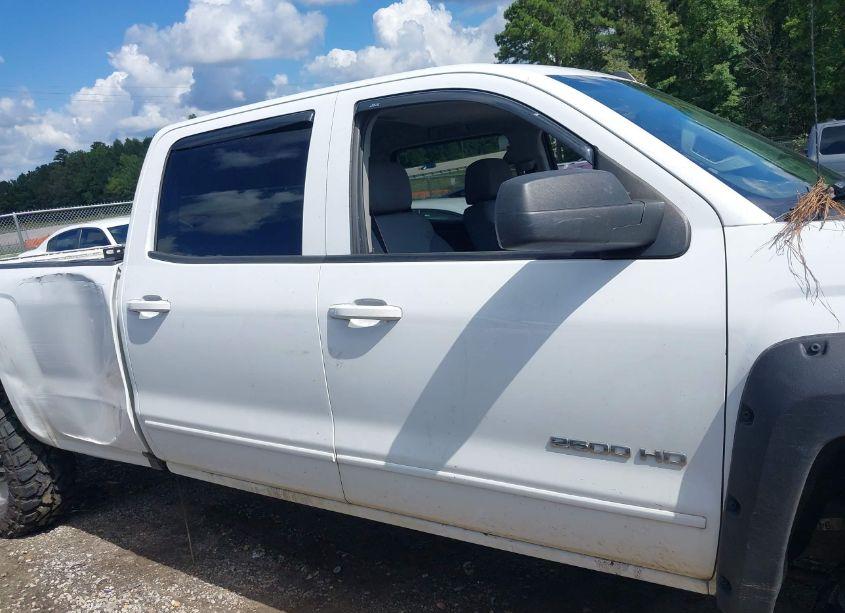 Photo 13 of 2019 Chevrolet Silverado 2500HD LT (VIN 1GC1KSEG9KF247744)