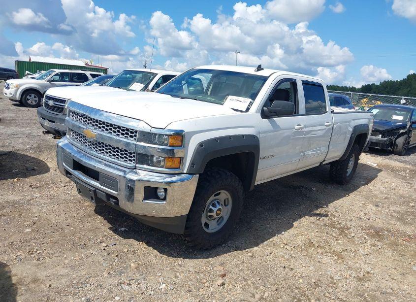 Photo 2 of 2019 Chevrolet Silverado 2500HD LT (VIN 1GC1KSEG9KF247744)