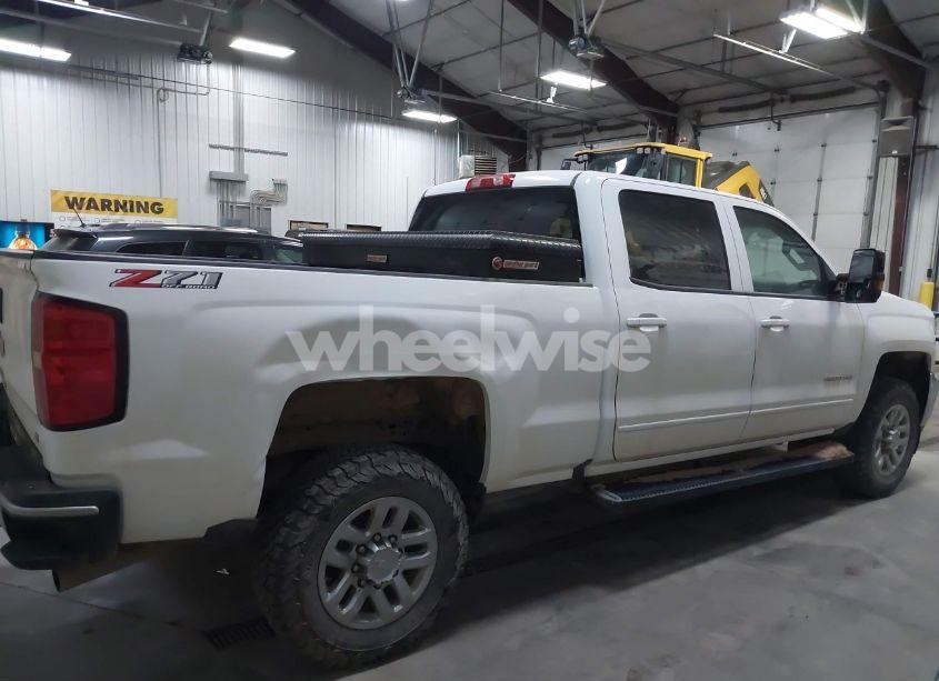 Photo 13 of 2019 Chevrolet Silverado 2500HD LT (VIN 1GC1KSEG9KF277777)