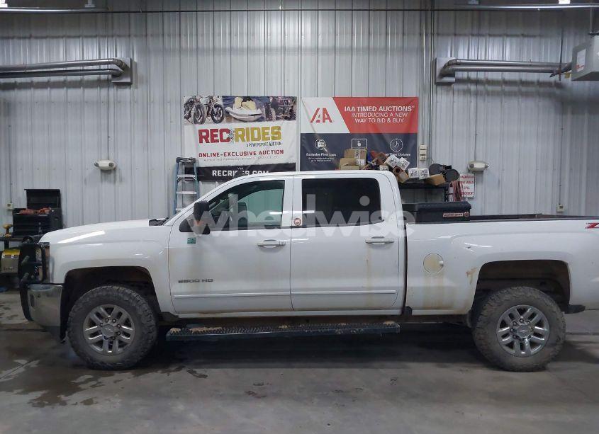 Photo 14 of 2019 Chevrolet Silverado 2500HD LT (VIN 1GC1KSEG9KF277777)