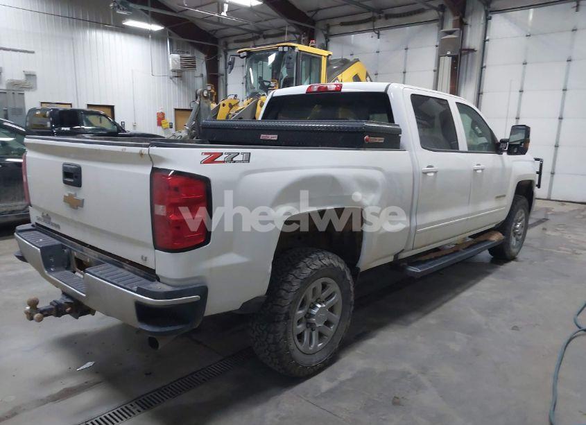 Photo 4 of 2019 Chevrolet Silverado 2500HD LT (VIN 1GC1KSEG9KF277777)