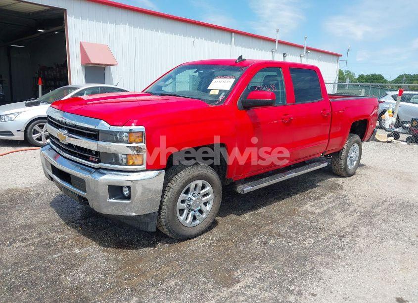 Photo 2 of 2019 Chevrolet Silverado 2500HD LT (VIN 1GC1KSEGXKF177039)