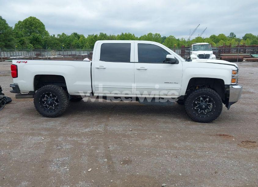 Photo 13 of 2019 Chevrolet Silverado 2500HD LT (VIN 1GC1KSEY0KF178774)