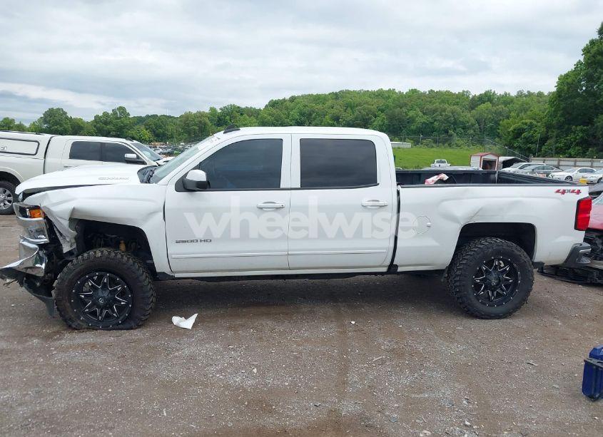 Photo 14 of 2019 Chevrolet Silverado 2500HD LT (VIN 1GC1KSEY0KF178774)