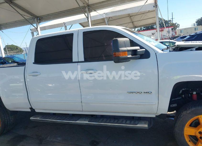 Photo 14 of 2019 Chevrolet Silverado 2500HD LT (VIN 1GC1KSEY5KF119090)