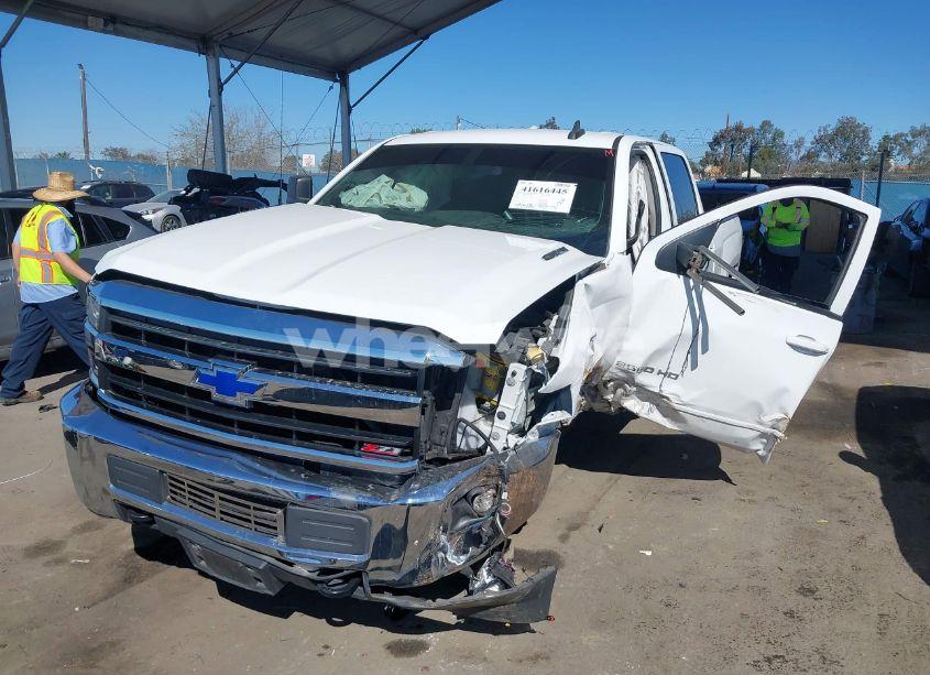 Photo 2 of 2019 Chevrolet Silverado 2500HD LT (VIN 1GC1KSEY5KF119090)