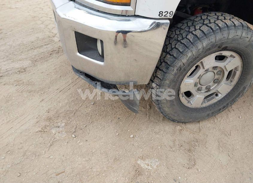 Photo 6 of 2019 Chevrolet Silverado 2500HD LT (VIN 1GC1KSEY5KF136441)