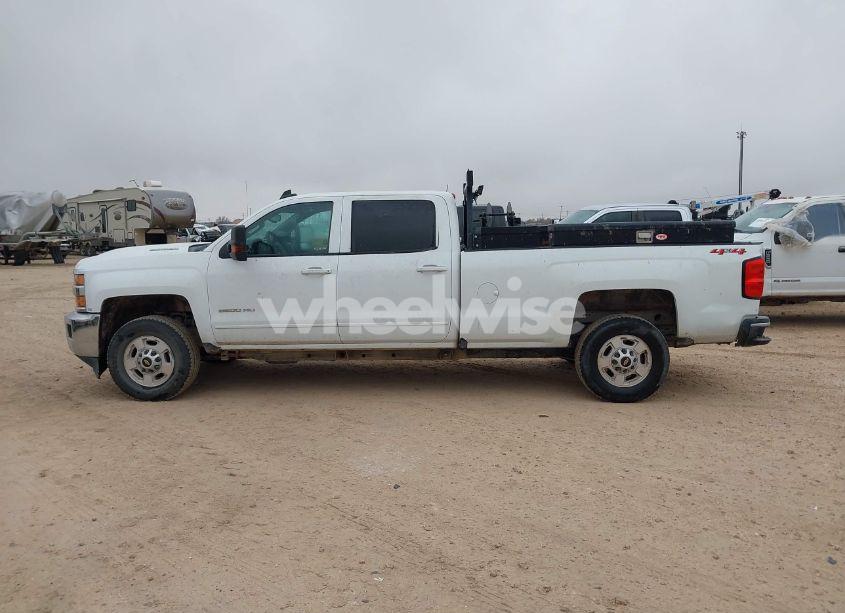 Photo 14 of 2019 Chevrolet Silverado 2500HD LT (VIN 1GC1KSEY7KF139325)
