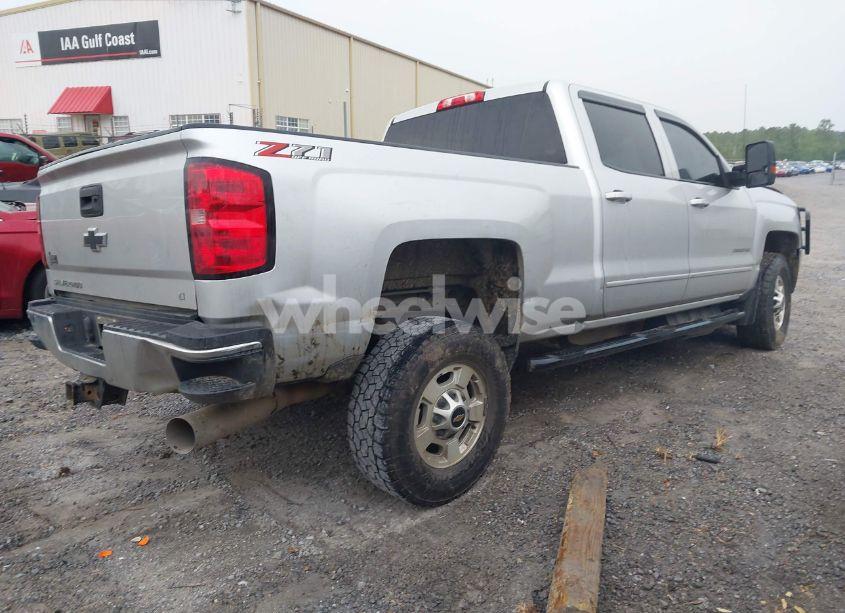 Photo 4 of 2019 Chevrolet Silverado 2500HD LT (VIN 1GC1KSEYXKF133423)