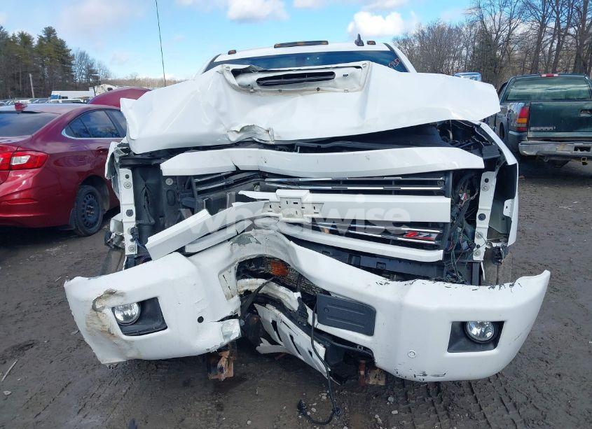 Photo 12 of 2019 Chevrolet Silverado 2500HD LT (VIN 1GC1KSEYXKF166020)