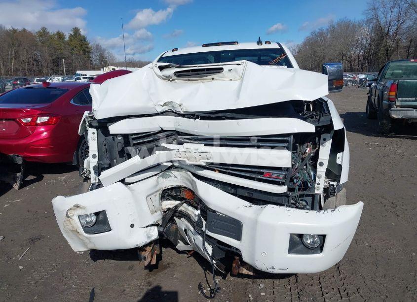 Photo 6 of 2019 Chevrolet Silverado 2500HD LT (VIN 1GC1KSEYXKF166020)
