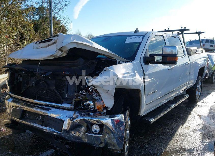 Photo 2 of 2019 Chevrolet Silverado K2500 HEAVY DUTY LTZ (VIN 1GC1KTEY1KF184489)