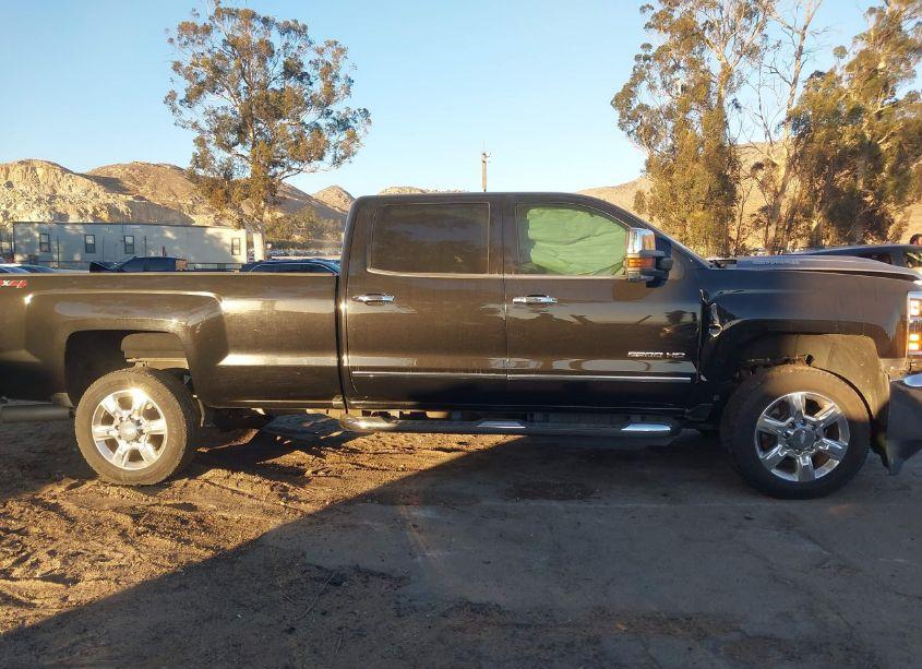 Photo 13 of 2019 Chevrolet Silverado 2500HD LTZ (VIN 1GC1KTEY1KF241516)