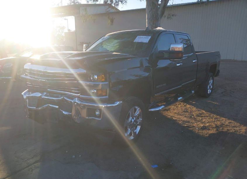 Photo 2 of 2019 Chevrolet Silverado 2500HD LTZ (VIN 1GC1KTEY1KF241516)