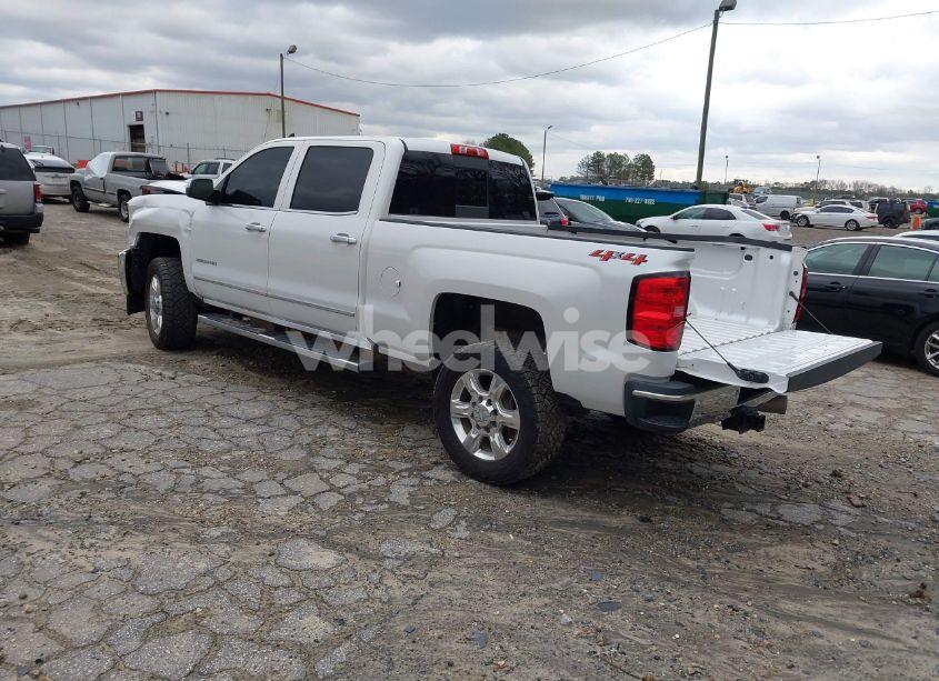 Photo 3 of 2019 Chevrolet Silverado 2500HD LTZ (VIN 1GC1KTEY2KF133258)