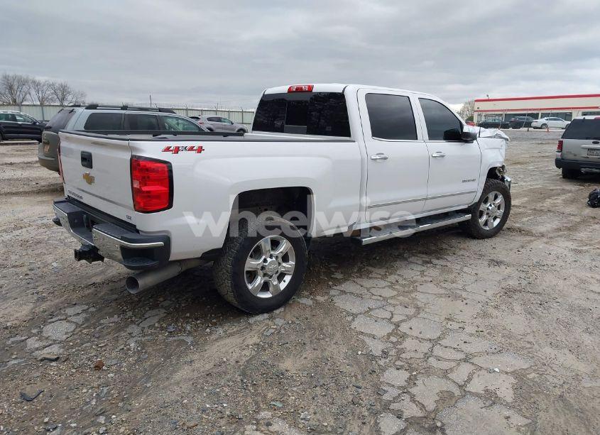 Photo 4 of 2019 Chevrolet Silverado 2500HD LTZ (VIN 1GC1KTEY2KF133258)