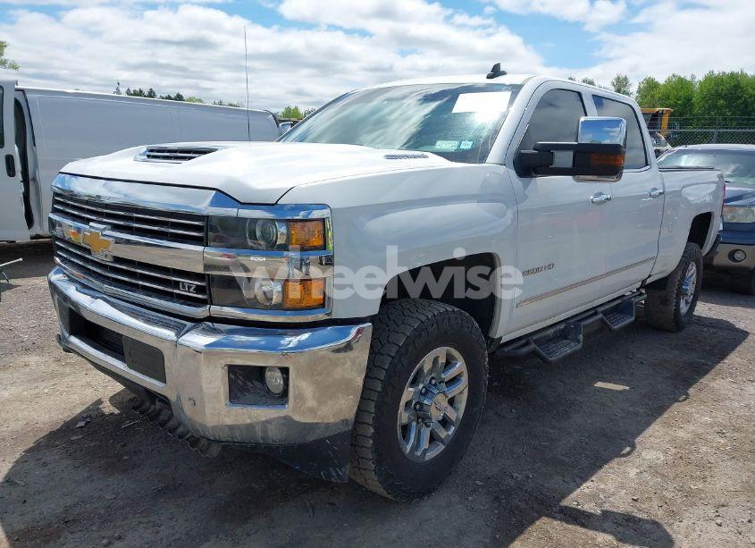 Photo 2 of 2019 Chevrolet Silverado 2500HD LTZ (VIN 1GC1KTEY2KF179320)